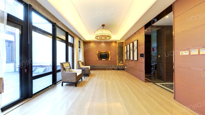 绿地海域乾唐墅二手房实景图