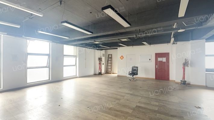 德龙豪廷财富中心二手房实景图