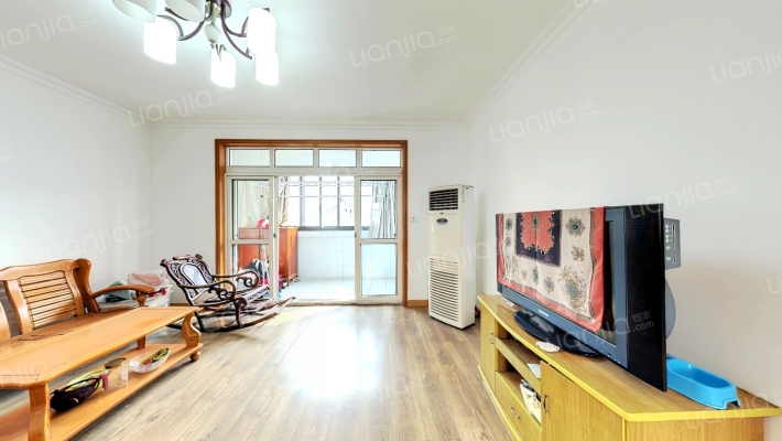 清风阁东区二手房实景图