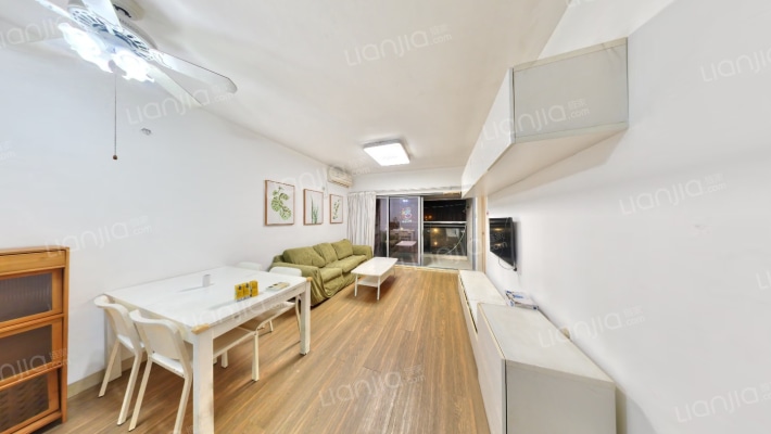 金地名津二手房实景图