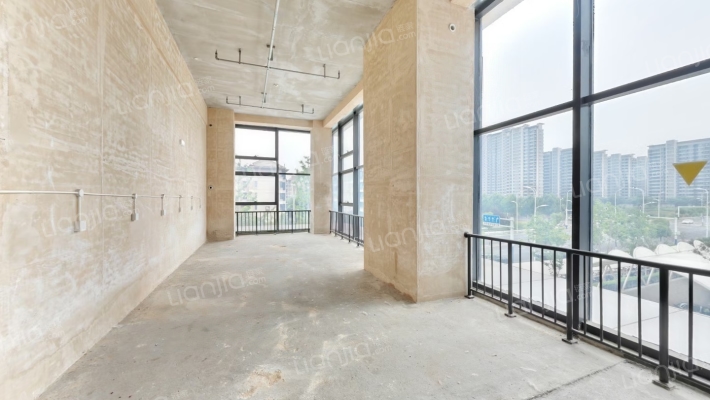 中海九樾二手房实景图