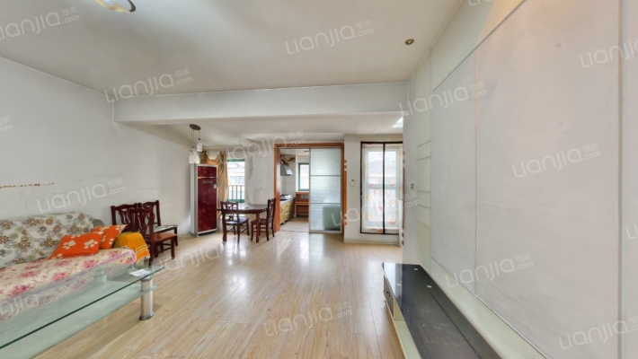 新馨家园二手房实景图