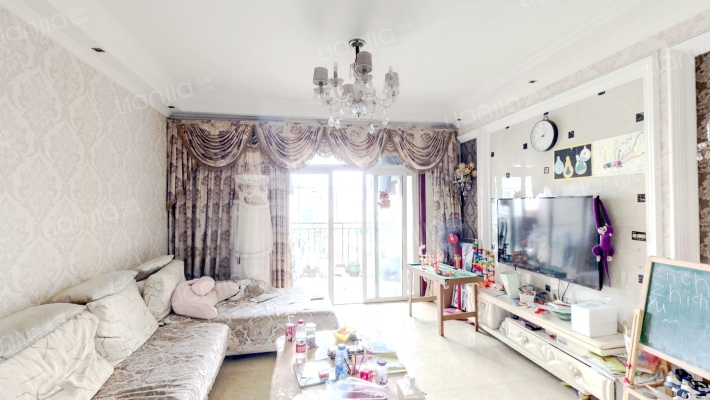 城市假日二手房实景图