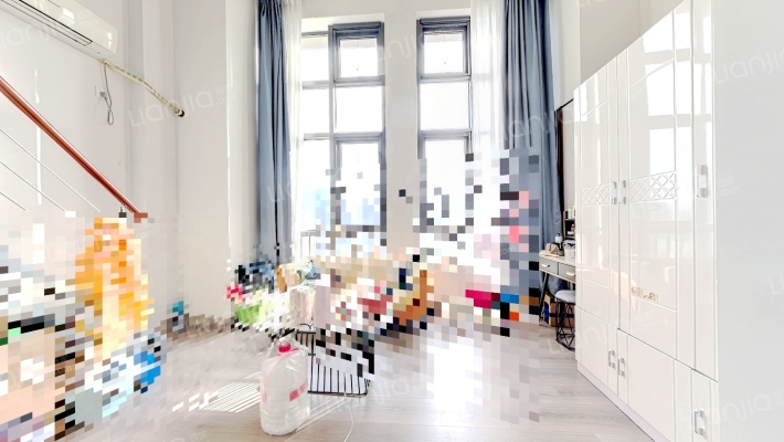 绿地华隆金座二手房实景图