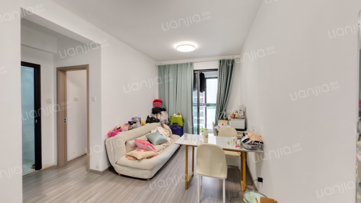 谊秀名府二手房实景图