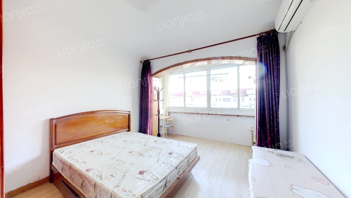 龙柏四村三小区二手房实景图