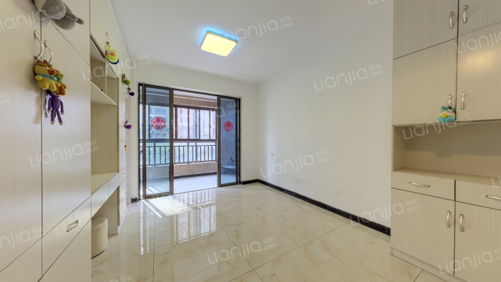 绿地国际博览城一期君珑二手房实景图