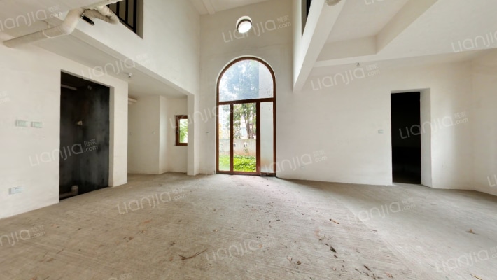 麓山国际圣芭芭拉二手房实景图