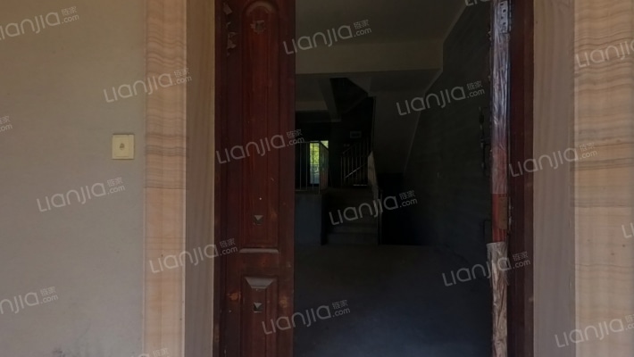 华庭常青墅二手房实景图