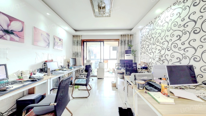 宝华盛世花园二手房实景图