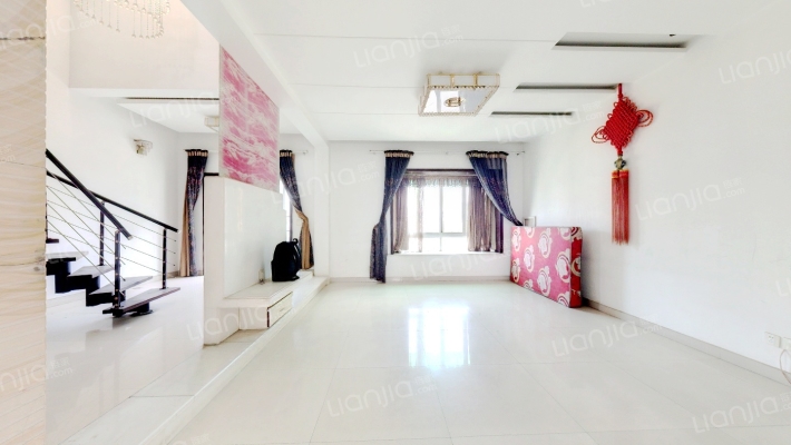 临水公寓二手房实景图