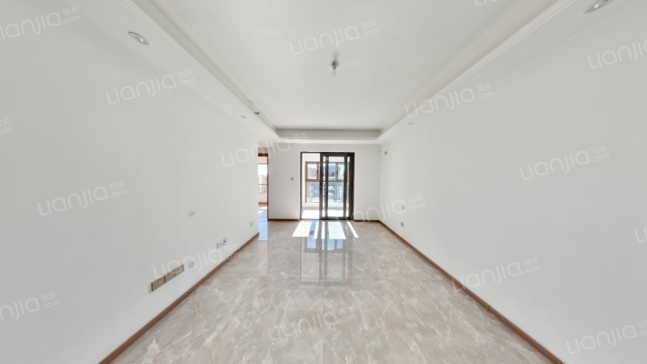 俊发城郁金苑二手房实景图