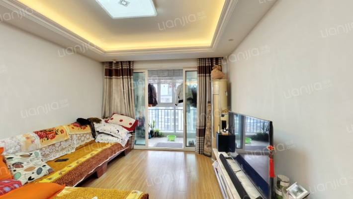 绿地滨江雅苑二手房实景图