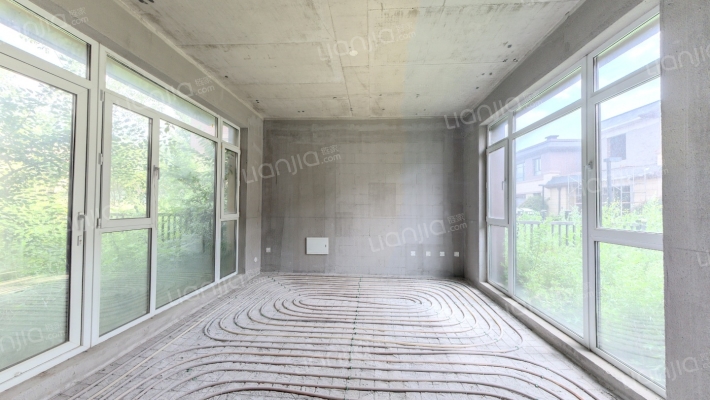 万科翡翠别墅二手房实景图