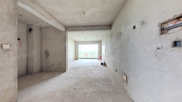 棕榈湾三期二手房实景图