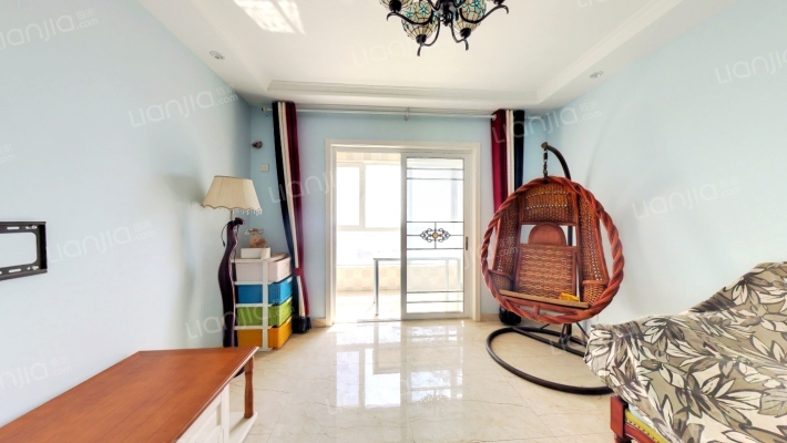 南北向的户型，采光好，户型好，视野好-客厅