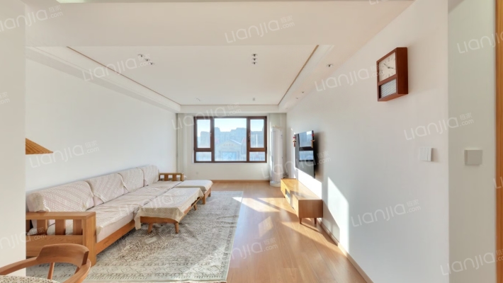 伟峰东域C区二手房实景图