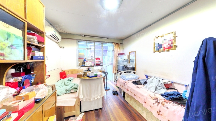 佳虹小区二手房实景图