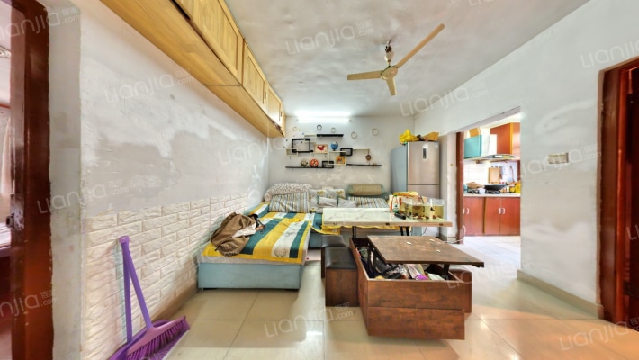 彩香一村四区二手房实景图