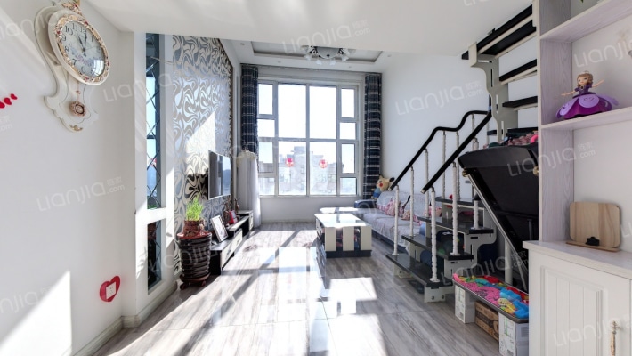 鸿博•温馨花园二手房实景图