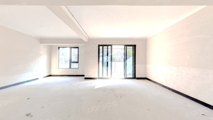 世茂中南璀璨云堤二手房实景图