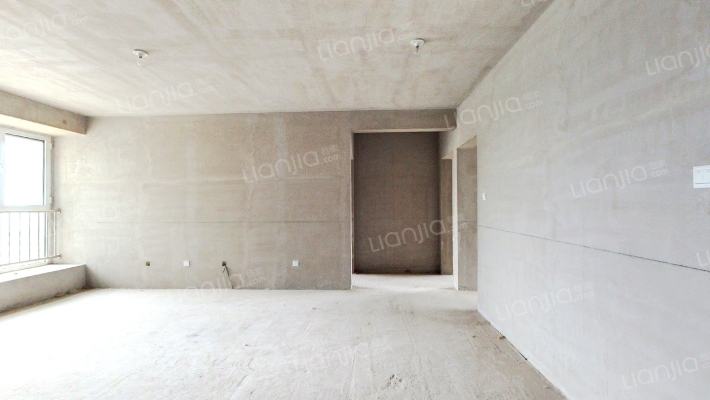 房子南北通透三居，房子户型方正没有浪费空间-客厅