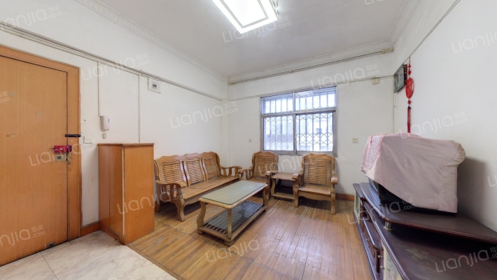 银海公寓二手房实景图