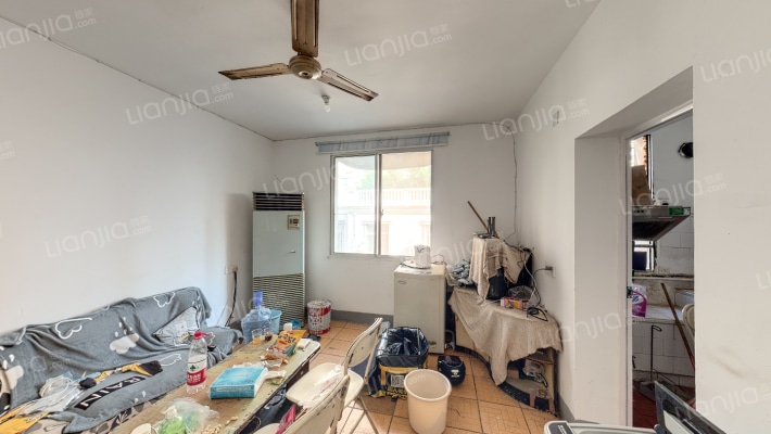 电视机厂南苑小区二手房实景图