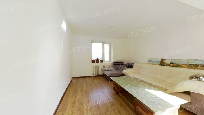 艺体花园二手房实景图