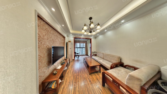 保利爱尚里尚美二手房实景图