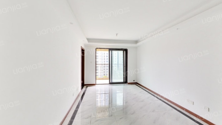 绿地海湾繁海苑二手房实景图