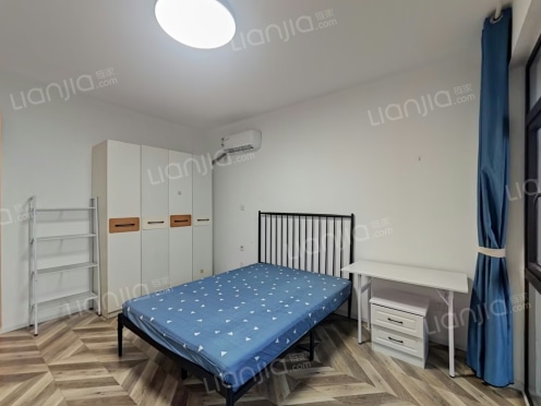 合租·蓝润春风屿湖 5居室 南/北卧