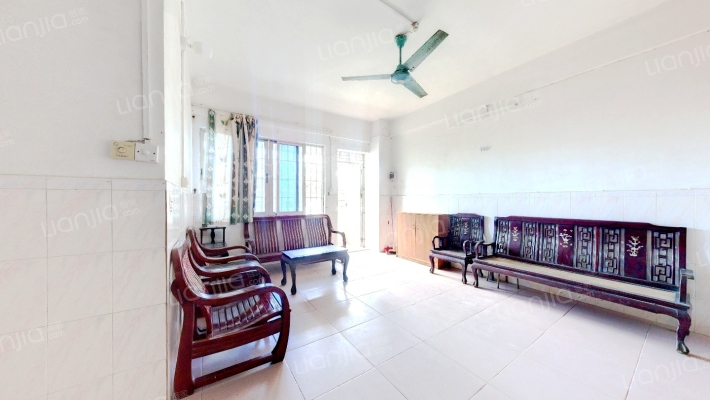 飞龙四区啤酒厂职工楼二手房实景图