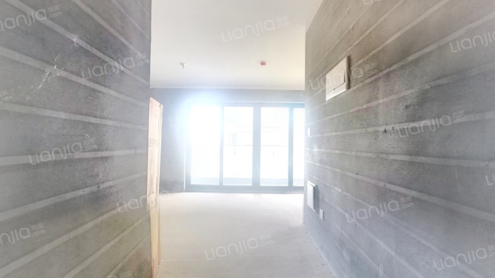 铂瑞花园南区二手房实景图