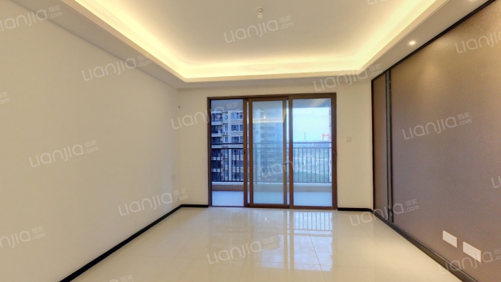 龙光玖誉湖御湖二手房实景图