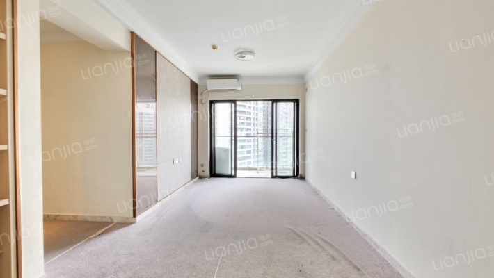 新福港鼎峰二手房实景图