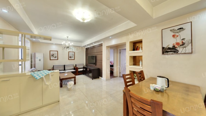 龍驤園二手房实景图