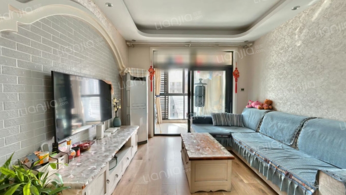 新奥依江畔园二手房实景图