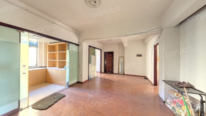 融信西班牙二手房实景图