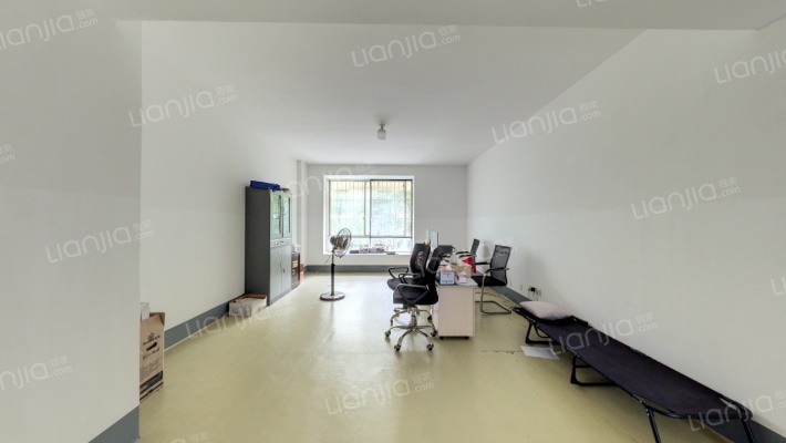 广西国有高峰林场厢竹小区二手房实景图