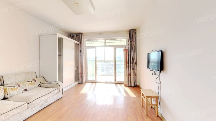 四季绿苑二手房实景图