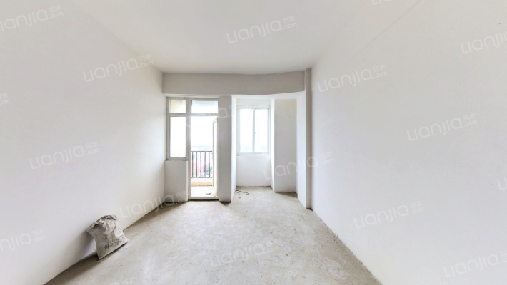 绿地中山铂邸二手房实景图