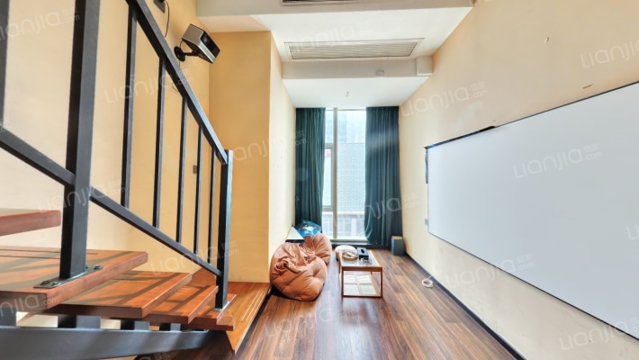 新楚擎天广场二手房实景图