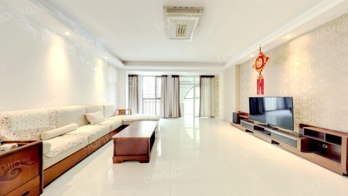 当代安普顿小镇二手房实景图