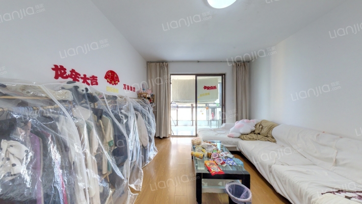 新港雅苑B区二手房实景图