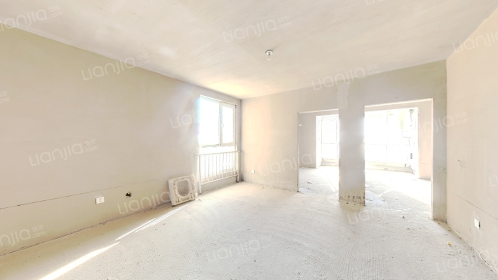 房本满二户型方正 毛坯房随意装修-客厅