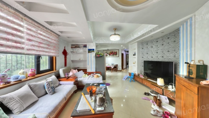 红专路107号院二手房实景图