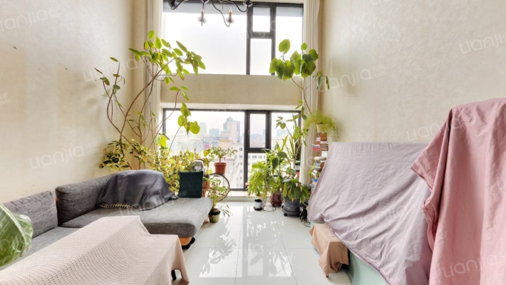 朝外MEN二手房实景图