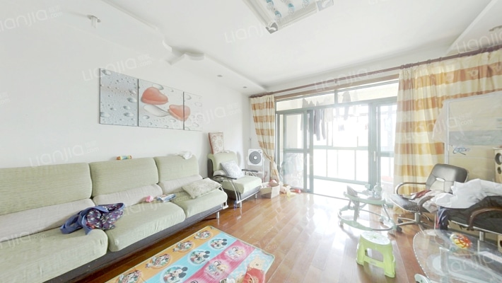 宝华海滨庄园二手房实景图