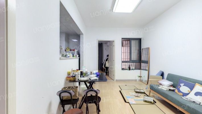 奇山新苑二手房实景图